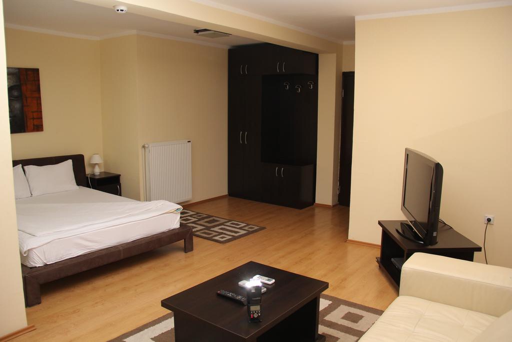 Garni Hotel Rile Men Nis Ruang foto