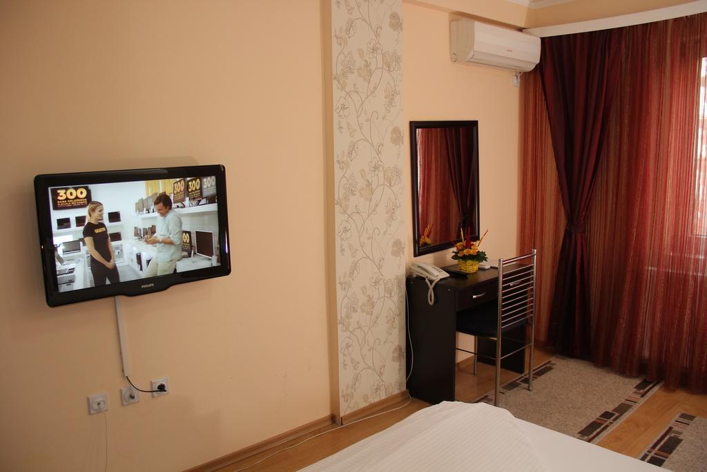Garni Hotel Rile Men Nis Ruang foto