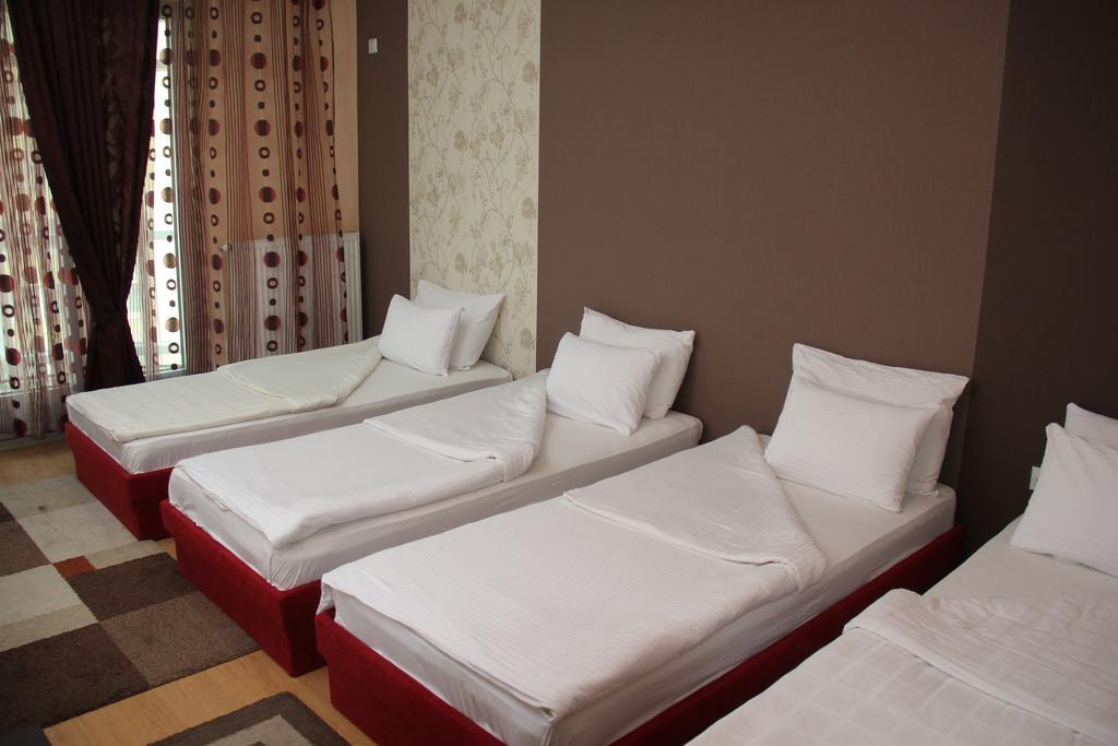 Garni Hotel Rile Men Nis Ruang foto