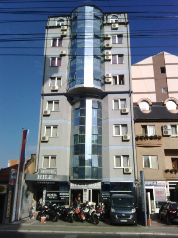 Garni Hotel Rile Men Nis Bagian luar foto