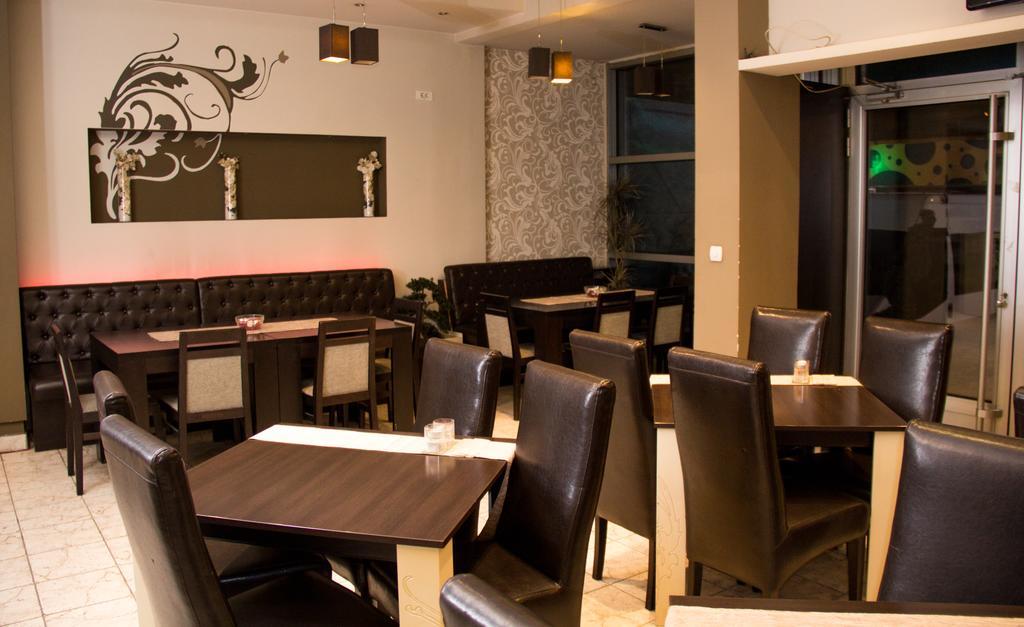 Garni Hotel Rile Men Nis Bagian luar foto
